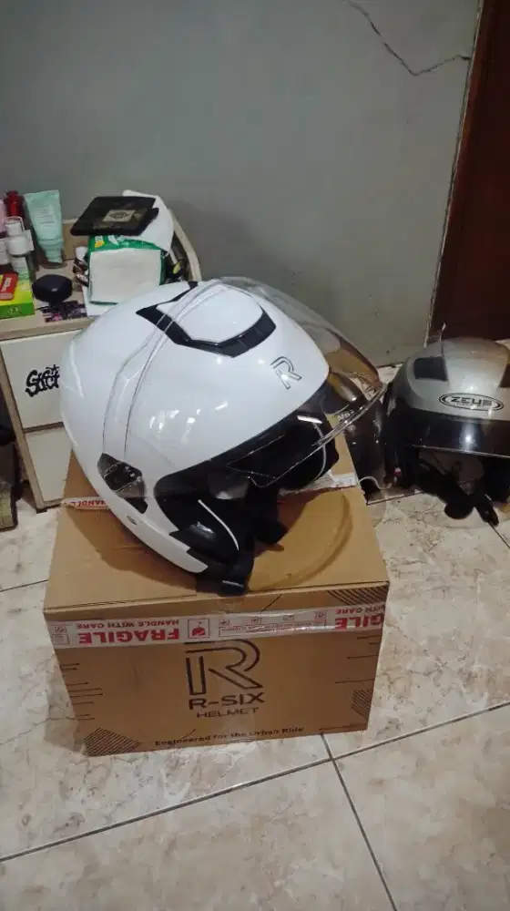 Helm RSIX putih
