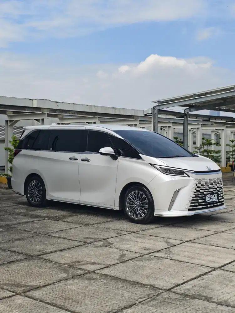 7SEAT KM 12RB !! LEXUS LM350H 2.5 HYBRID LM 350 EXECUTIVE 2025 AT