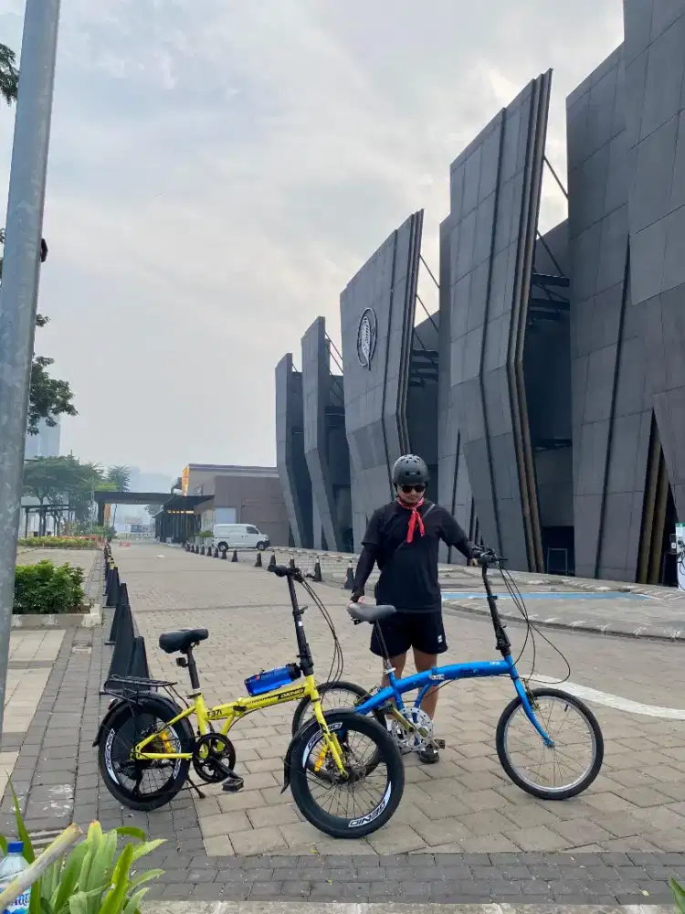 Sepeda Lipat warna biru