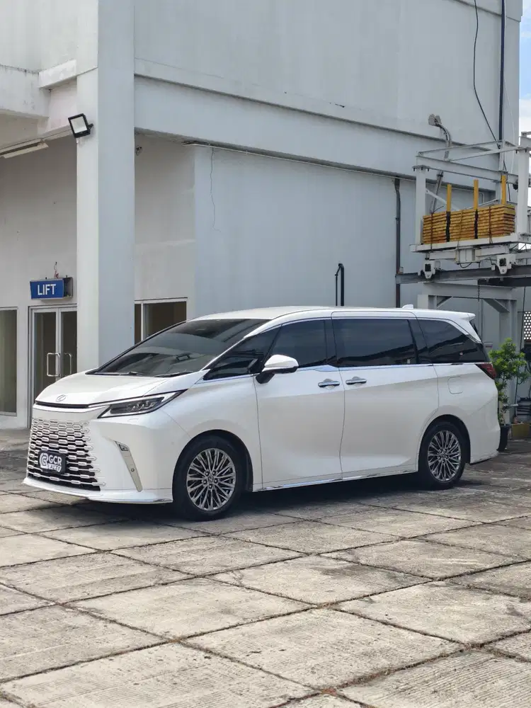RARE 7SEAT KM LOW !! LEXUS LM350H 2.5 HYBRID LM 350 EXECUTIVE 2025 AT