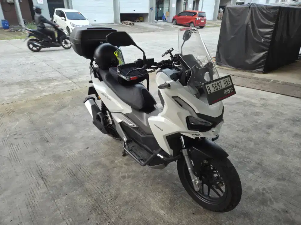 ADV 2023 CBS PUTIH