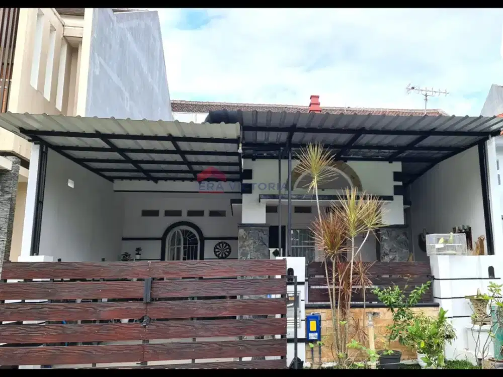 Rumah Dijual Dalam Perumahan Elite Full Furnished Strategis
