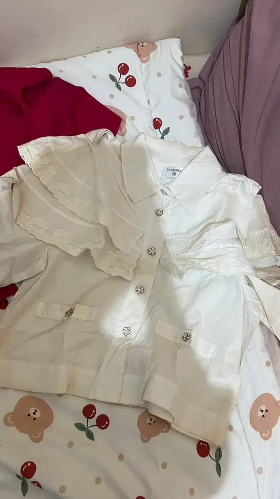 atasan kemeja putih brand chanel