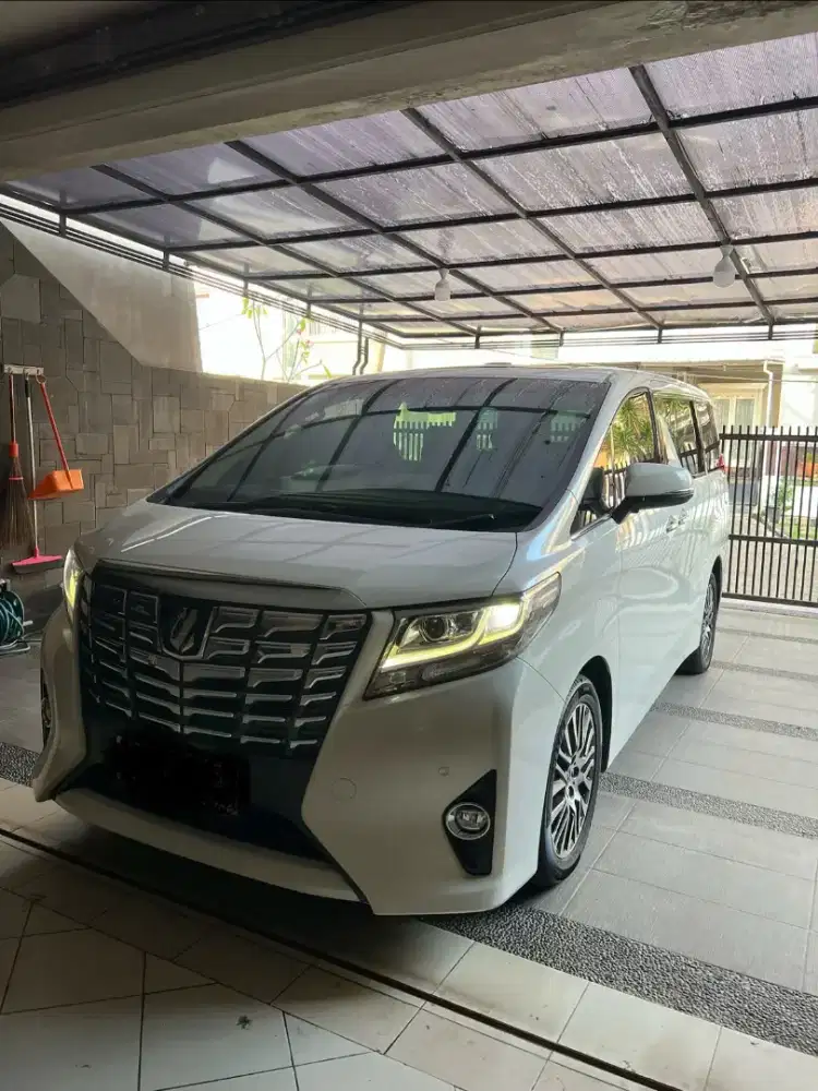 Alphard Putih Matic 2017