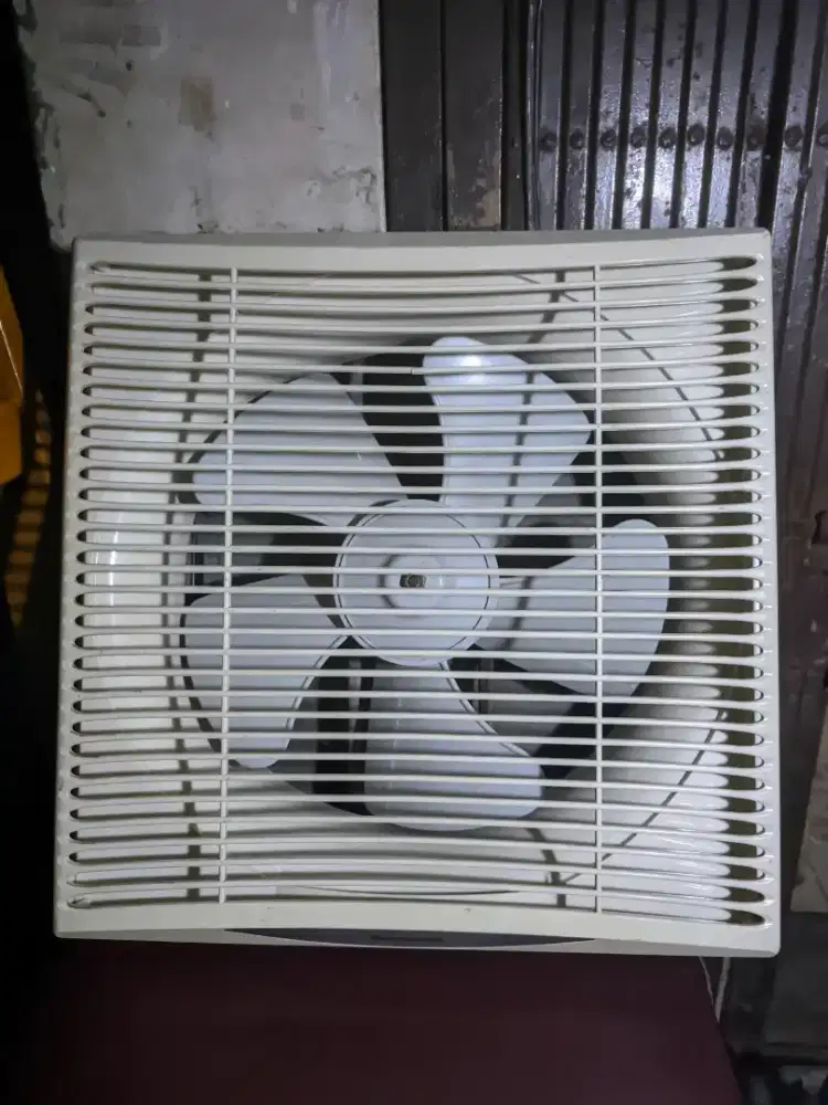 Hexos Exhaust Fan Penyedot Udara Dinding Panasonic 12 inch