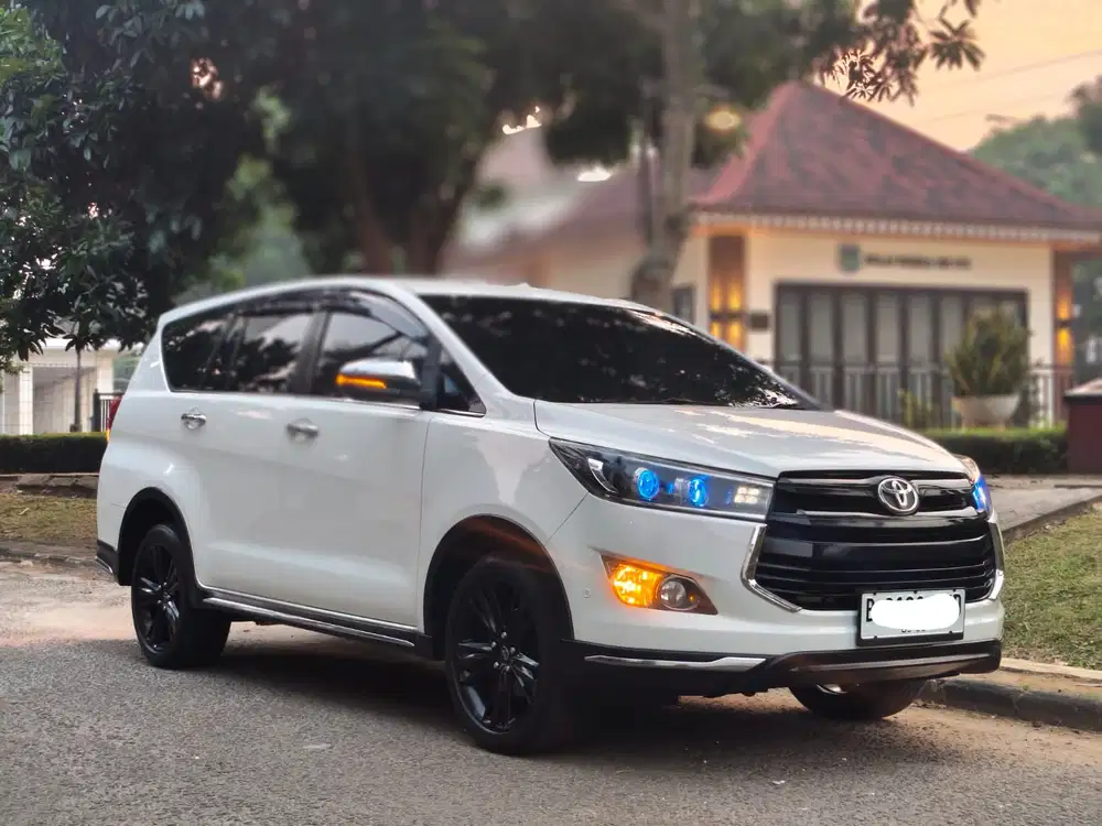 Toyota Innova Venturer 2018 Diesel