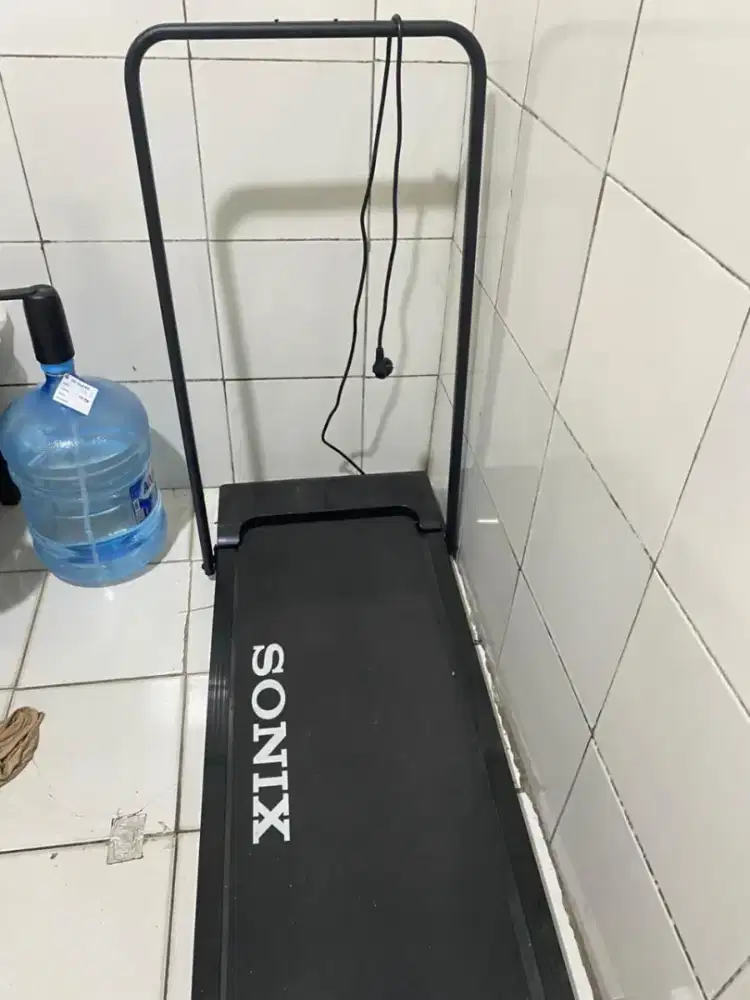Treadmill merek sonix
