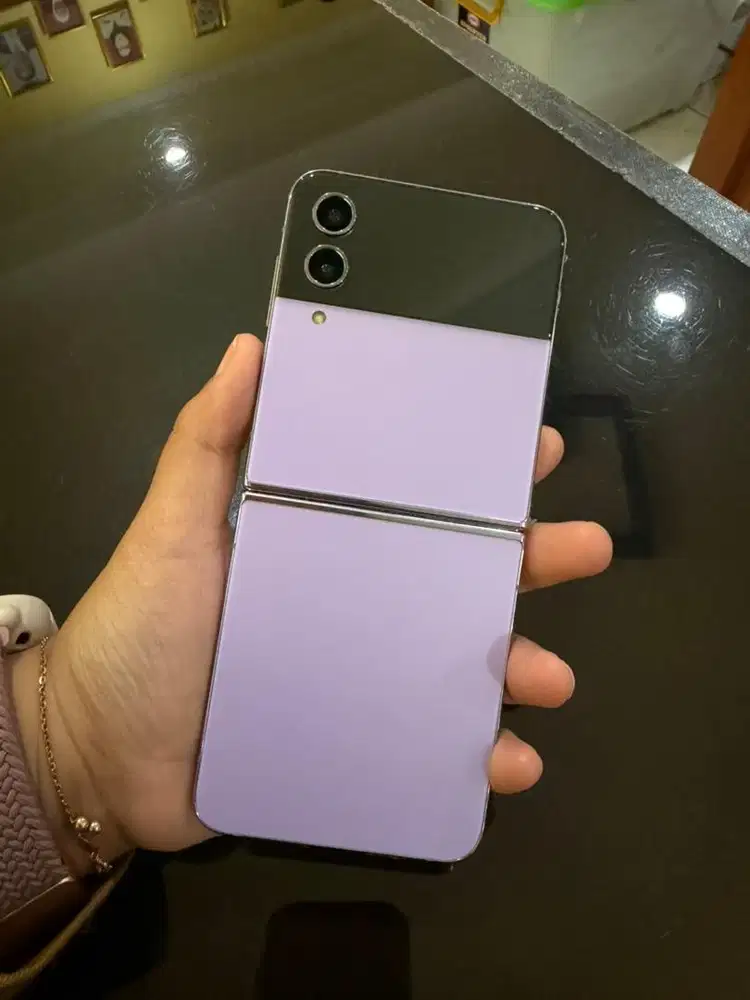 Samsung Galaxy Z Flip 4