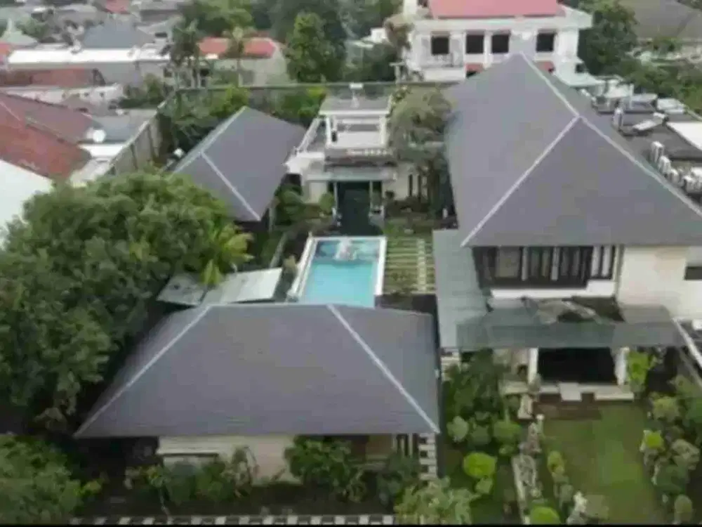Dijual Rumah Mewah di Villa Bukit Permai Surabaya