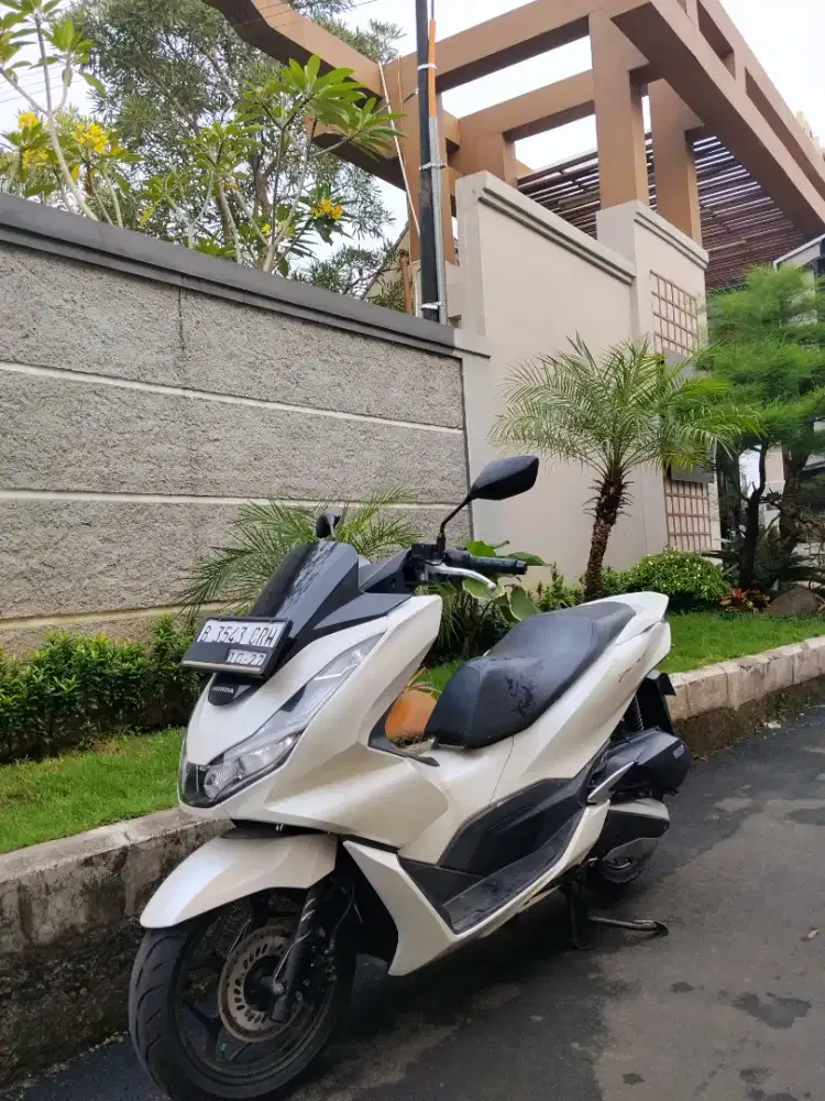 JUAL CEPAT HONDA PCX 160CC 2022 SIAP PAKAI MULUS