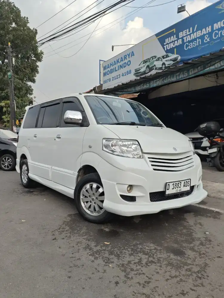 Suzuki APV 1.5 Sgx Lux At 2013 Putih