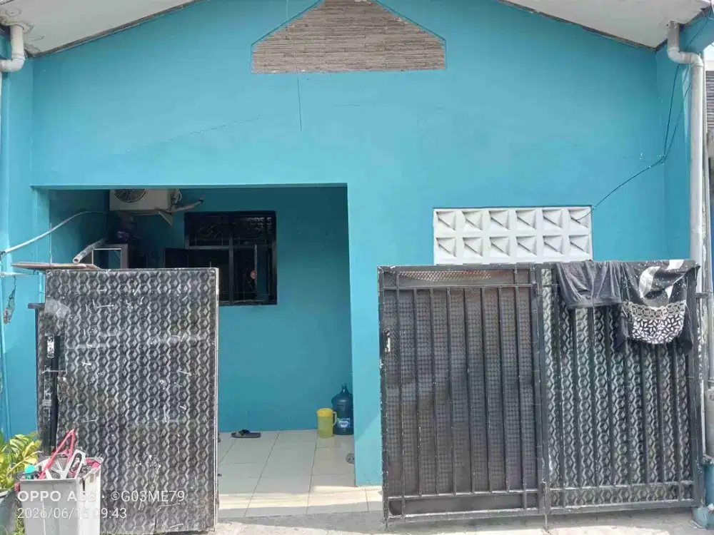 rumah strategis deket stasiun dan moss serang surat SHM
