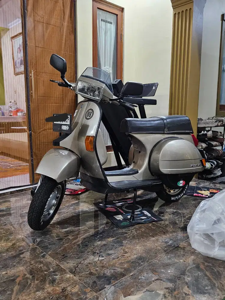 Vespa Excel P150XE