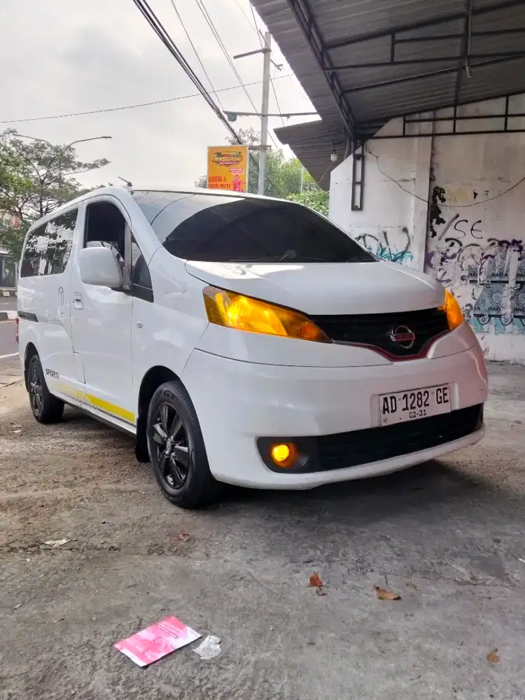 NISSAN EVALIA 1.5 XV KEYLESS TERTINGGI 2012 (AC DOBEL)