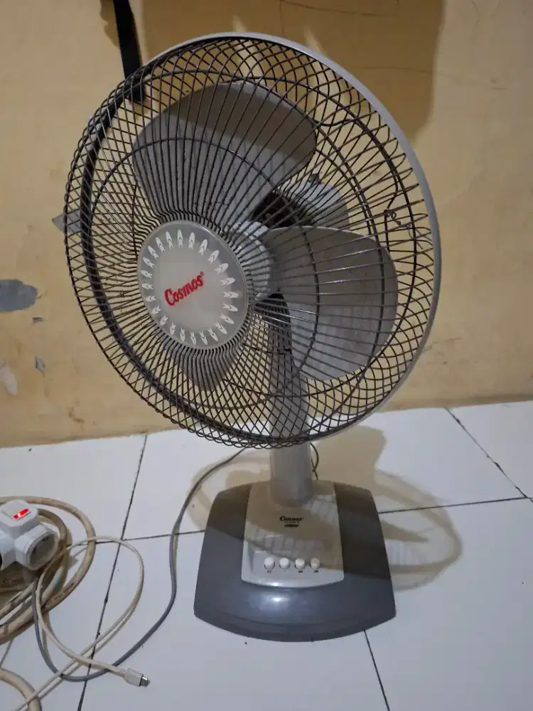 Di jual kipas angin merk cosmos 12 inc
