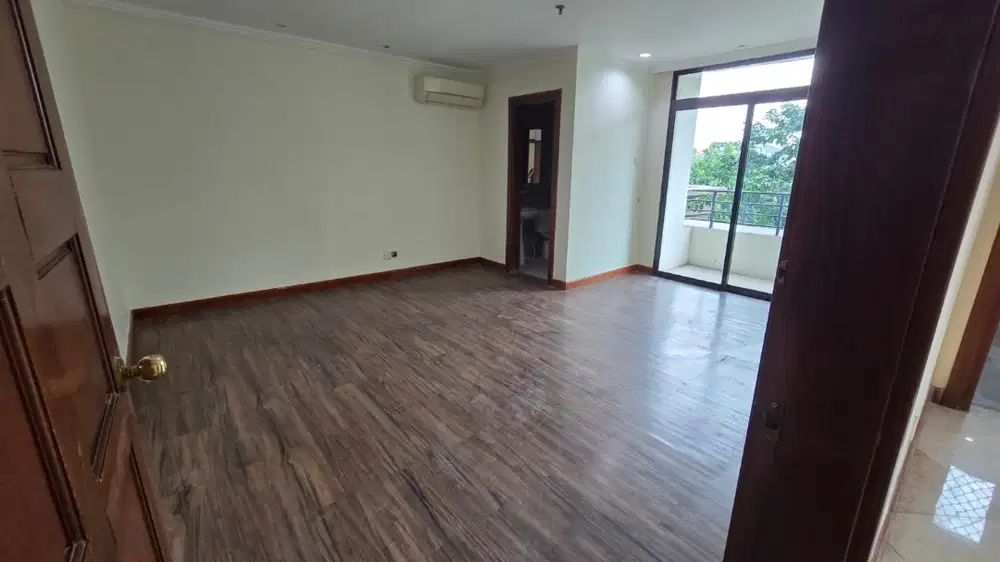 DIJUAL SUPER CIAMIK KONDOMINIUM GOLF VIEW GRAHA FAMILY!