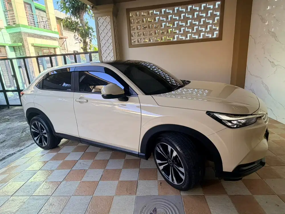 Honda HR-V 2022 Bensin, Low KM 16 ribu'an