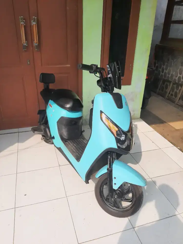 Sepeda Listrik Uwinfly