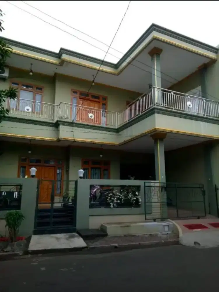 Dijual Cepat Rumah Hadap Timur di Taman Peninsula Bekasi Selatan