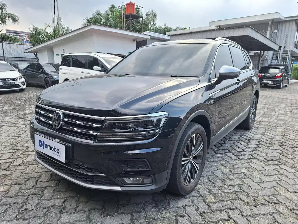 TDP 1 JUTA Volkswagen Tiguan Allspace 1.4 TSI AT 2020 Hitam CSJCB