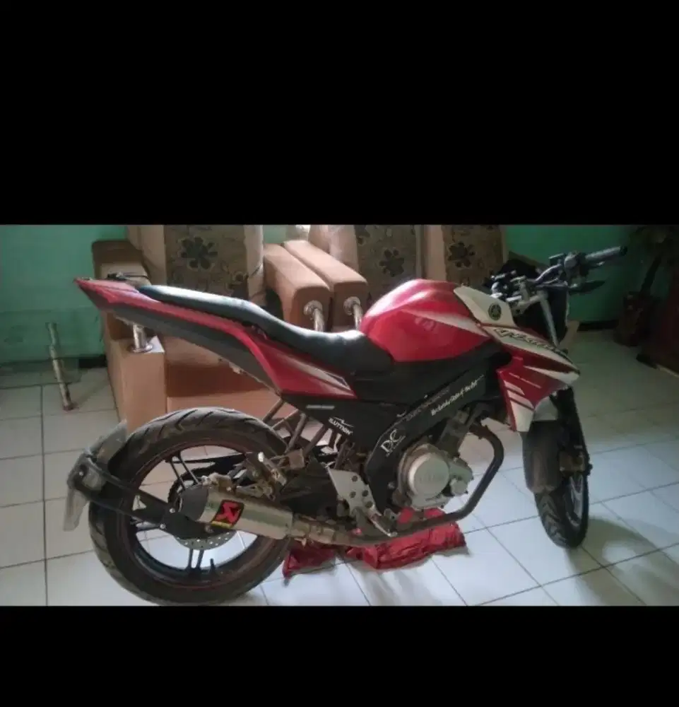 Jual motor vixion tahun 2015