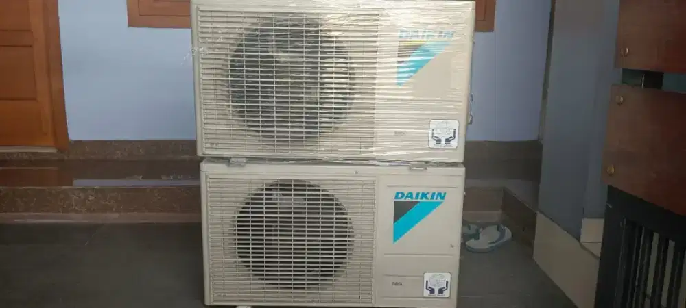 AC second merk Mitsubishi 1/2