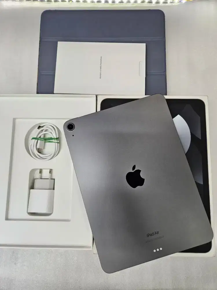 IPAD AIR 5 64gb wifi CEK DESKRIPSI