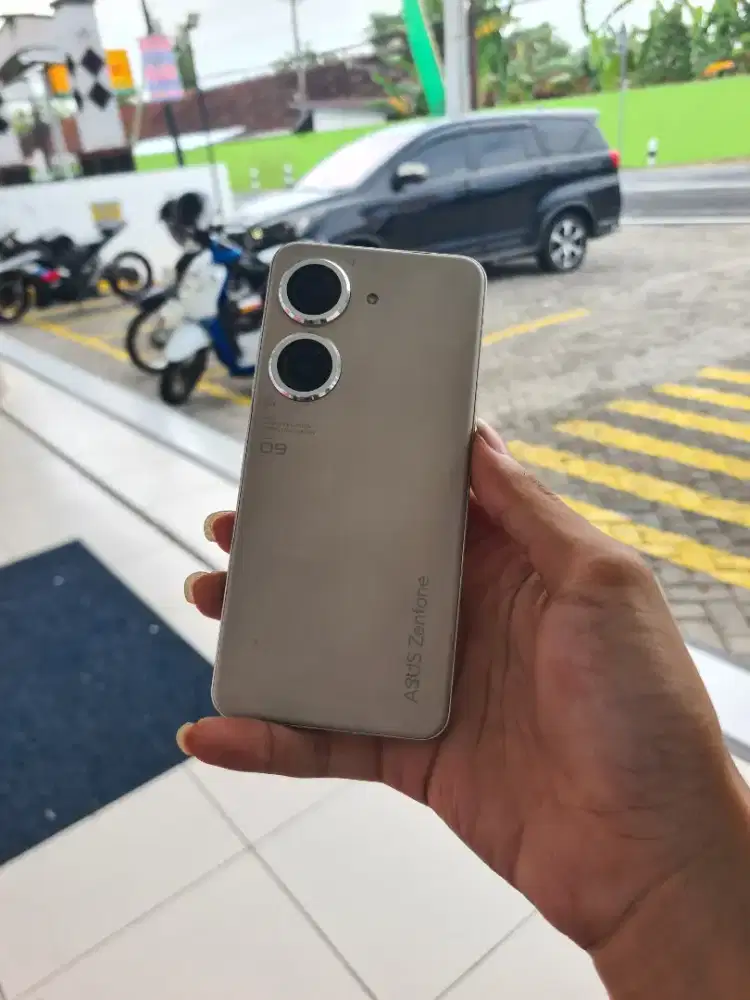Asus Zenfone 9 6/128 NoMinus resmi Indonesia mulus