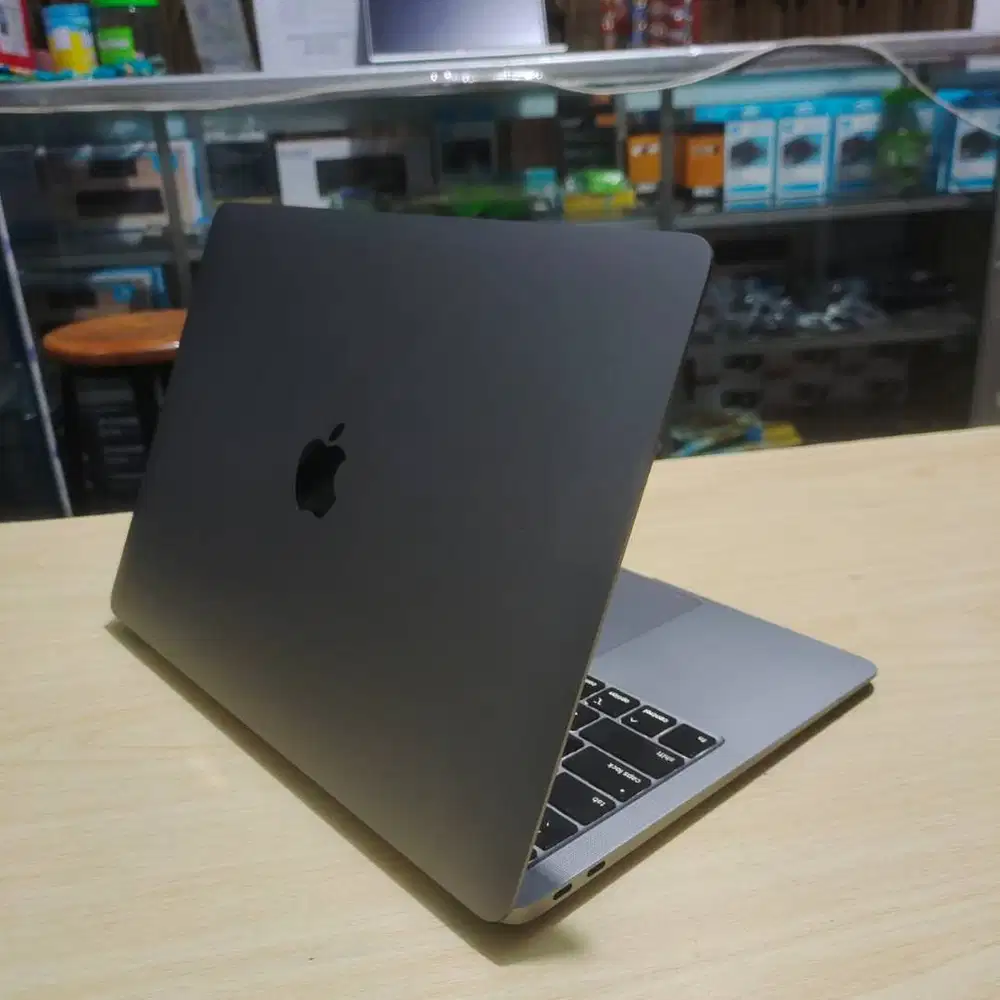 Macbook Air Retina 2020 Slim Mulus Ram 8gb SSD 512GB