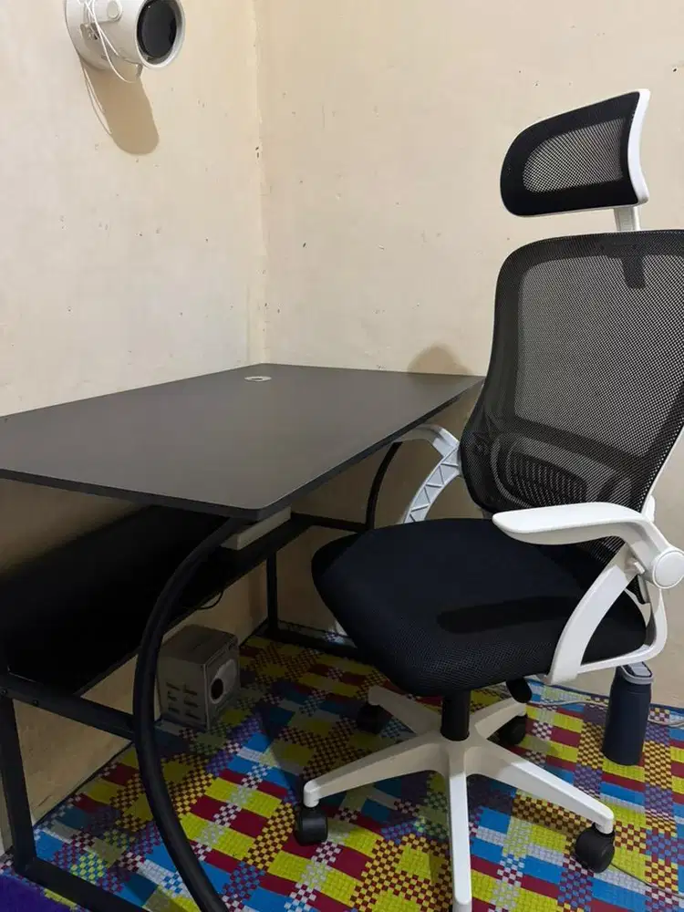 Kursi & Meja Gaming