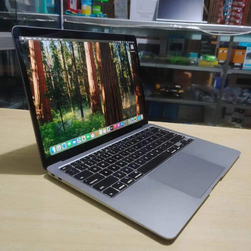 Macbook Air Retina 2020 Slim Mulus Ram 8gb SSD 512GB