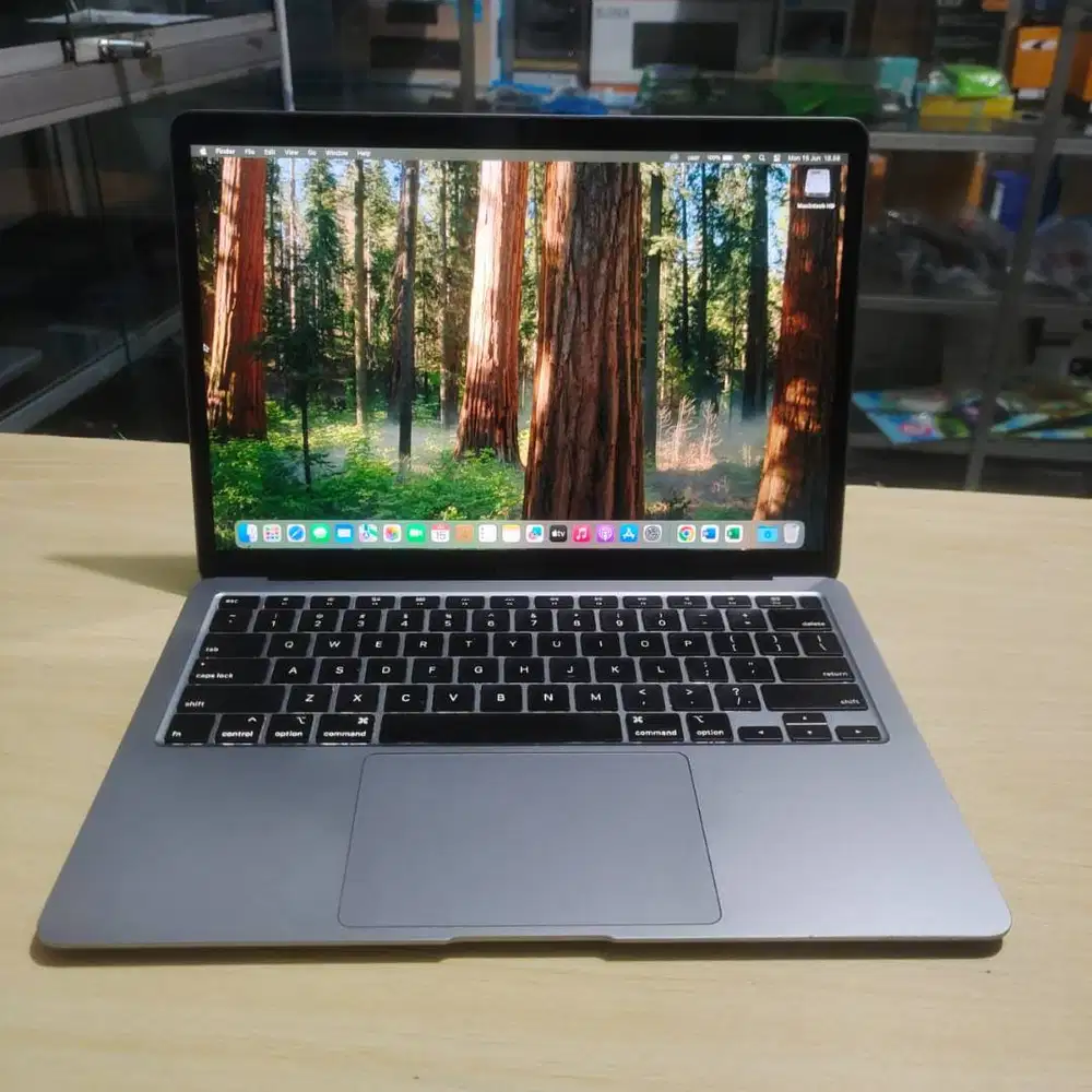 Macbook Air Retina 2020 Slim Mulus Ram 8gb SSD 512GB