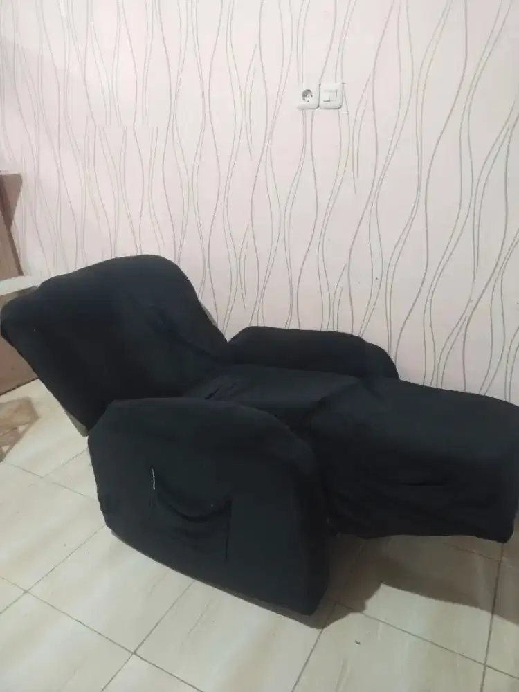 sofa recliner untuk santai