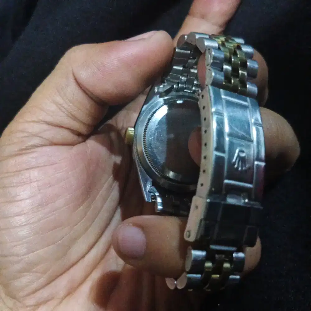 Jam otomatis Masi mulus normal