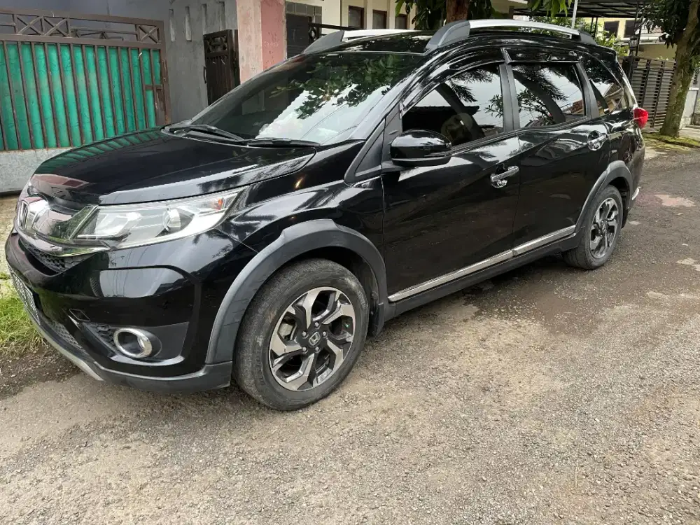 BR-V E MT 2017 LOW KM