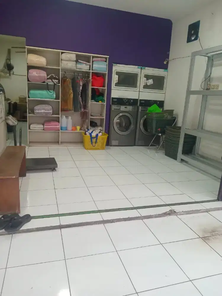 Karyawan laundry