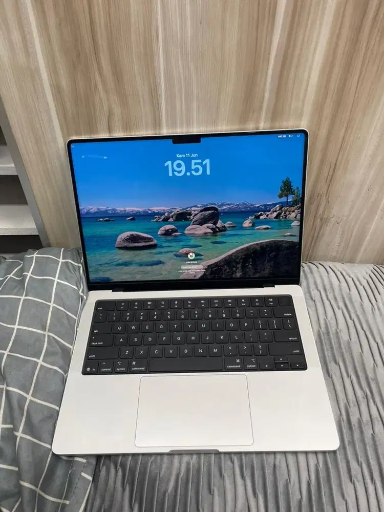 Macbook Pro M5 14 16GB | 512GB / Mac pro M5 15 16/512GB