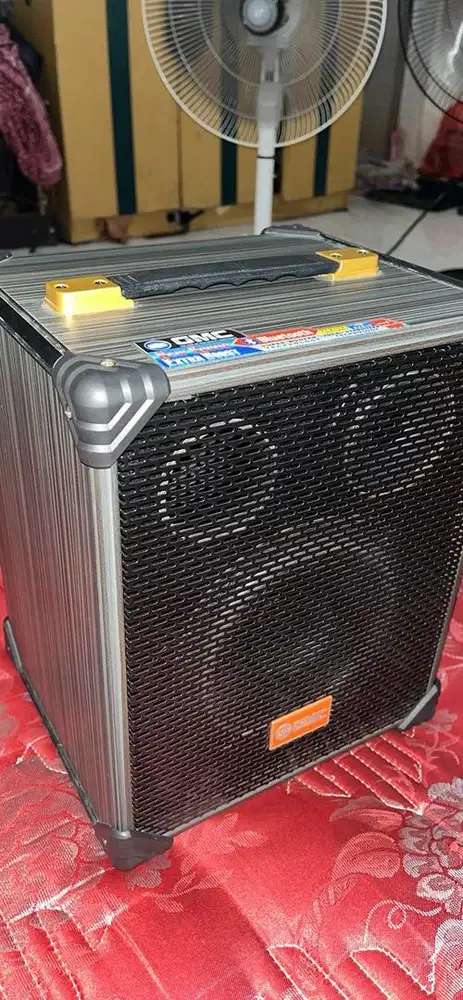Dijual cepat speaker portable GMC