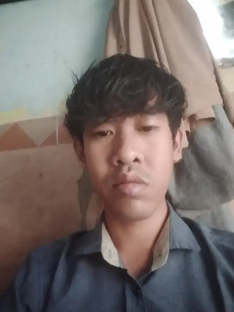 Cari kerjaan apa aja yang penting halal
