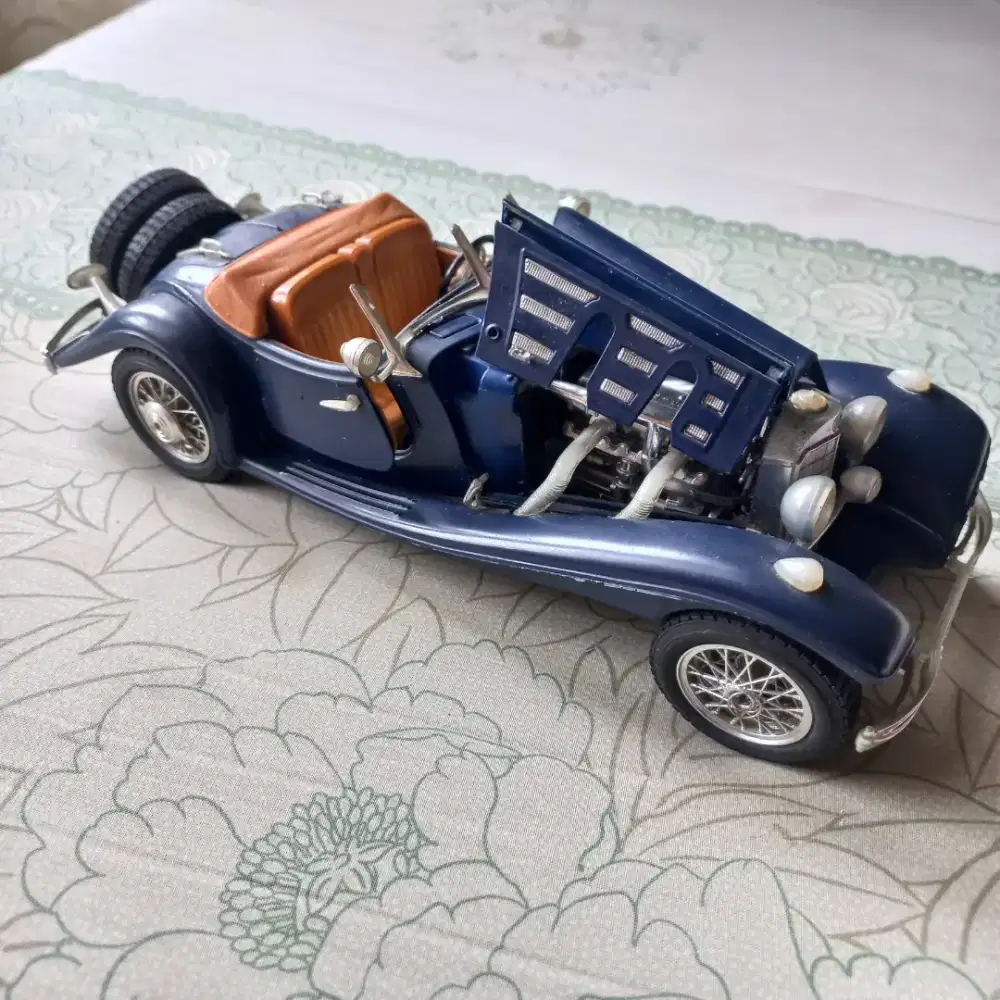 Diecast mercedes 500 K Roadster 1936 burago thailand