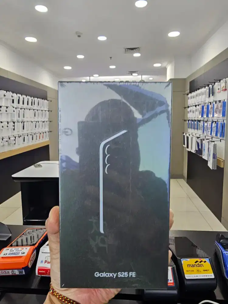 Samsung Galaxy S25 FE 5G 8/256GB Garansi Resmi SEIN