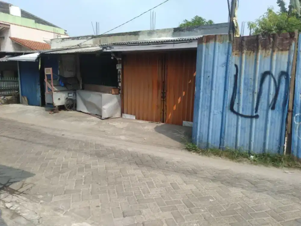 Dijual Tanah dan bangunan seluas 215 M2