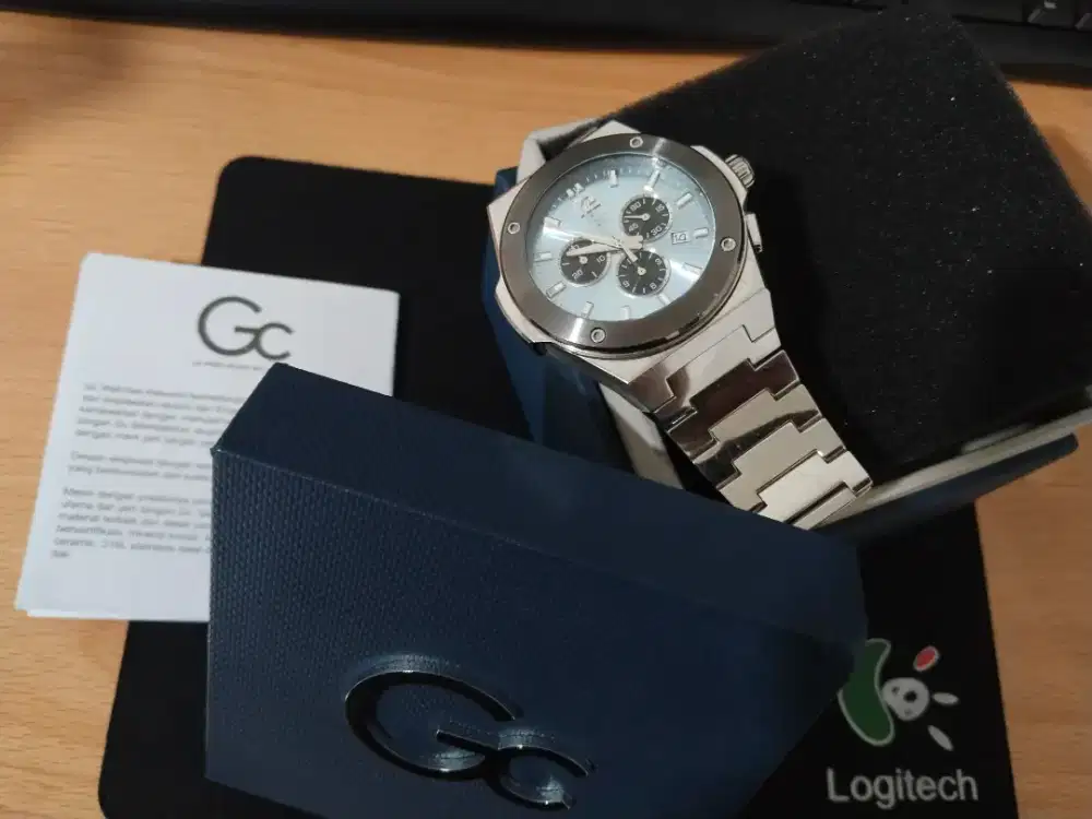 Jam tangan guess collection original bekas kondisi 99%