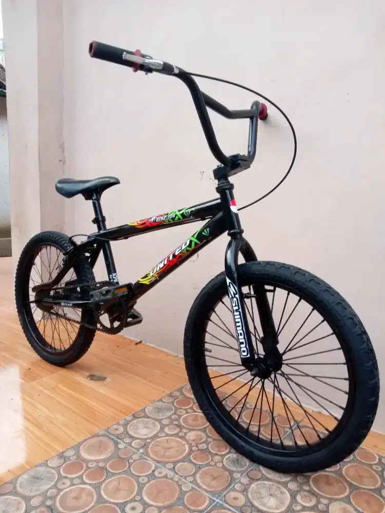 Sepeda BMX Ukuran 20.