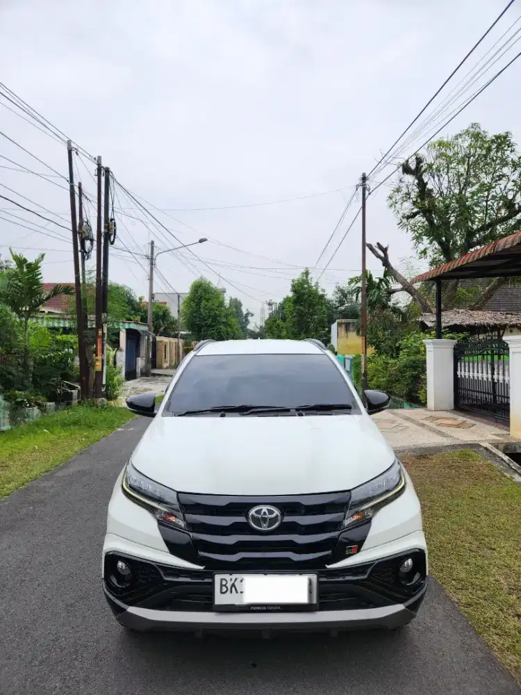 (ODOMETER10RIBUAN) Toyota Rush GR 1.5 Tahun 2024 Manual