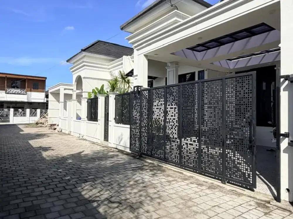 RUMAH MEWAH AMERICAN CLASSIC PURWOMARTANI