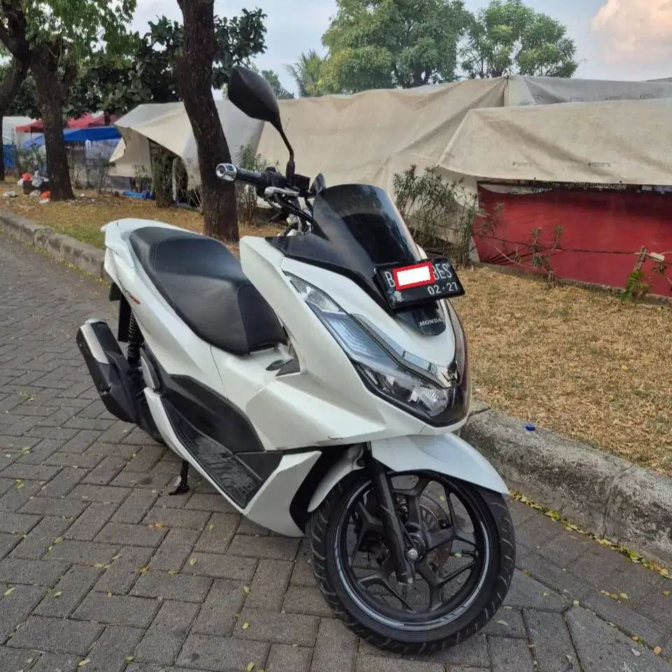 HONDA PCX 160 PUTIH 2022 SURAT LENGKAP KM 29RB