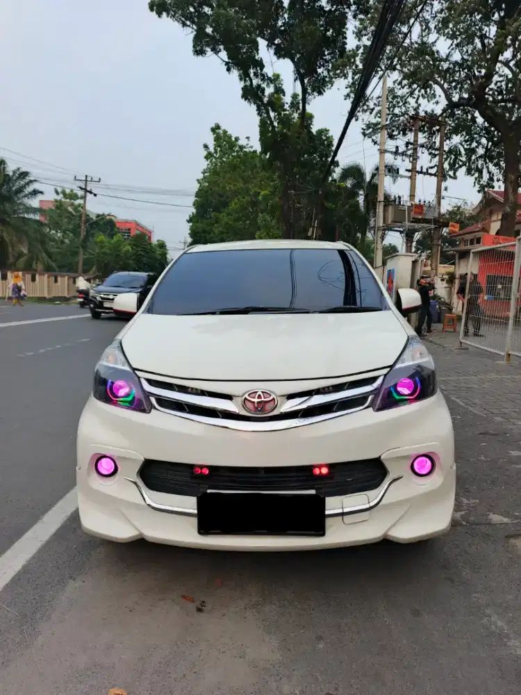 Toyota Avanza Luxury 1.3