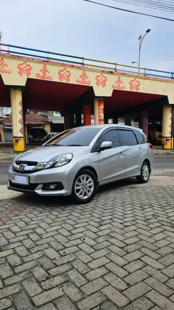Mobilio 1.5 E CVT 2014
