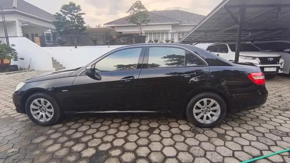 Mercedez Benz e200 matic